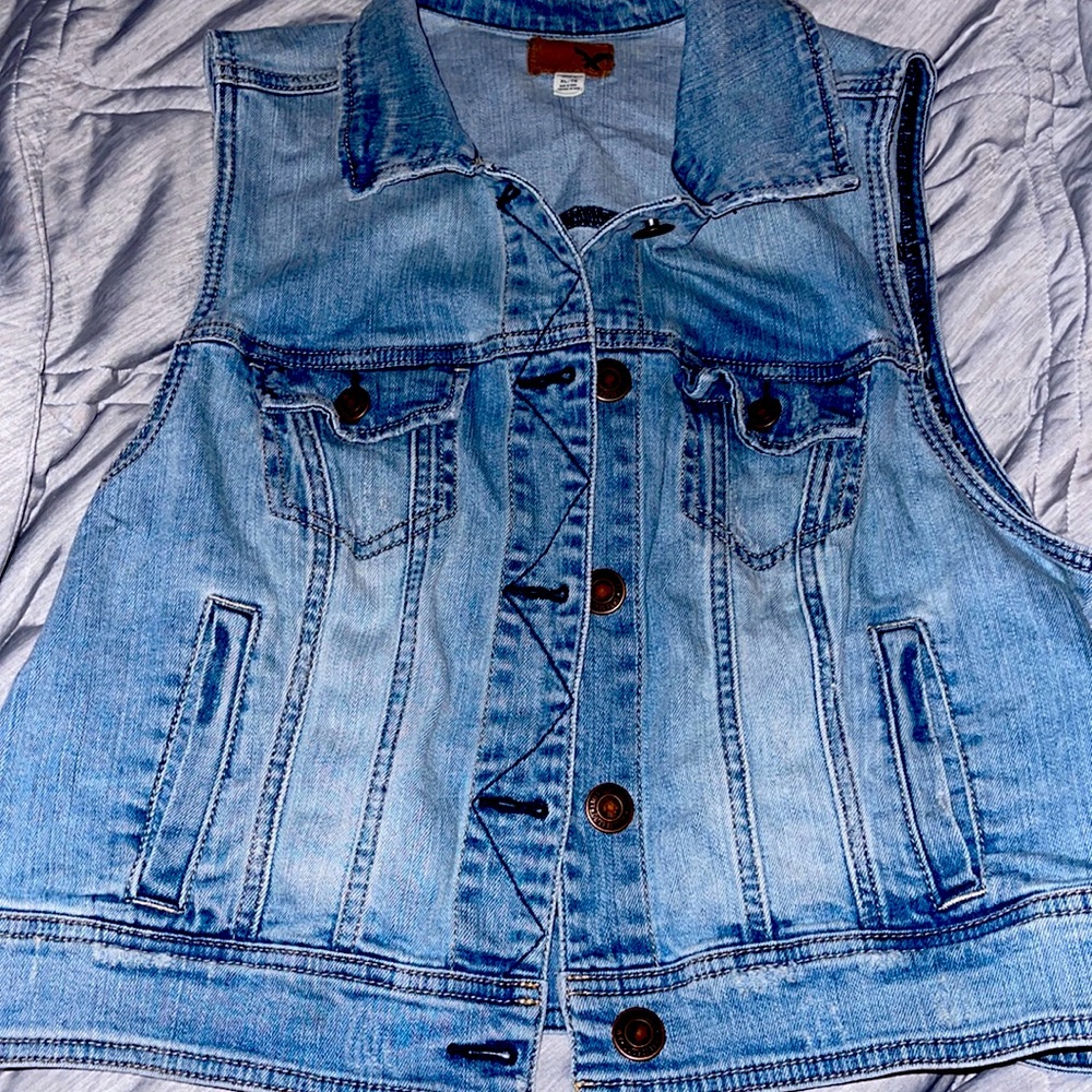 *Sold* American Eagle Vest